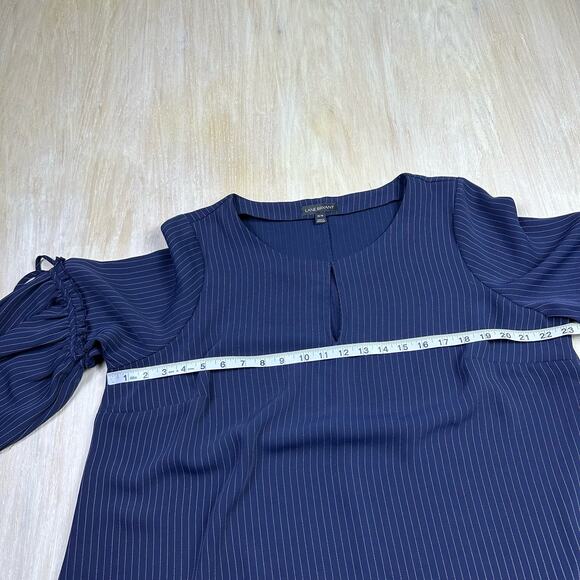 Lane Bryant Navy Key Hole Pin Stripe Bell Sleeve Print Long Sleeve Blouse 14/16 - Picture 9 of 14